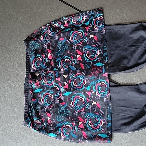 Sold Skirt Sports skirt and pants  2 in 1  Leg / Skirt Combo black multi  sz M - Picture 7 of 7